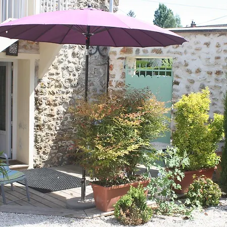 Gites Le Petit Nailly Magny-les-Hameaux Exterior foto